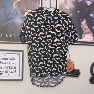 Sold❌Bats button down shirt